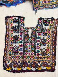 Parche de cuello indio vintage hecho a mano con bordado de hilo y espejo, aplique de costura artesanal, gran cuello Banjara vintage - Product Image 2