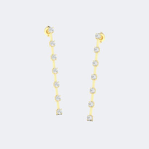 Boucles d'oreilles pendantes longues et linéaires serties de diamants ronds de 0,95 CTW en or massif - Product Image 1