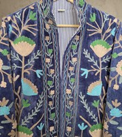 Nouvelle arrivée : veste Suzani Chapan en velours tricoté brodé à la main, matelassée, florale, doublure en coton d'hiver, respirante, écologique