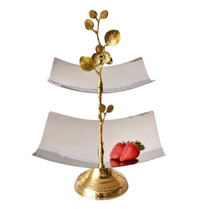 Support à gâteau élégant en métal à 2 niveaux, plateau de service pour desserts avec motif floral, en laiton plaqué or et acier inoxydable - Product Image 1