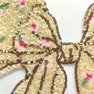 Patch en PVC personnalisé grand format avec nœud en sequins dorés thermocollant pour la décoration de vêtements - Product Image 2