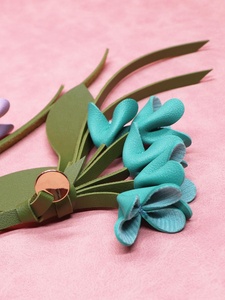 Support de sac en cuir PU de qualité supérieure avec breloque florale - Accessoire de sac de remplacement professionnel, réglable, résistant, imperméable, élégant et luxueux - Product Image 3