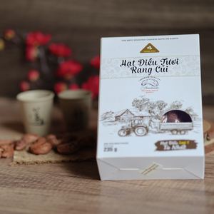 Nueces de Anacardo Orgánicas Premium Tostadas y Secas W240 en Caja de Regalo de Papel de 235g - Suministro Directo de Fábrica Vietnam Listas para Usar - Product Image 1