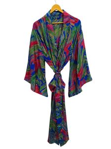 Kimono de seda Bridel con patchwork, túnica larga para cubrir el bikini, ropa de noche, hecho a mano, estilo vintage indio, kimono de sari de seda reciclada. - Product Image 2