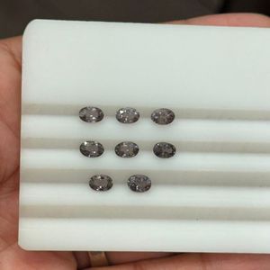 พลอยสปิเนลสีเทาธรรมชาติทรงรีขนาด 6x4 มม. คุณภาพสูงจากแทนซาเนีย สะอาดภายใน ไม่ผ่านการปรับแต่ง ขายส่ง - Product Image 5