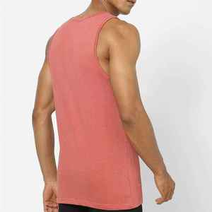 เสื้อกล้ามผู้ชายขายดี ดีไซน์ OEM ระบายอากาศได้ดี ไซส์ใหญ่ จากปากีสถาน เสื้อกล้ามออกกำลังกายสำหรับผู้ชาย - Product Image 6