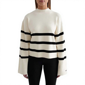 Sudadera Blanca Oversize de Mujer con Cuello Redondo, Hombros Caídos, Manga Larga, Tejido de Algodón Sólido Transpirable, Logotipo Frontal, Otoño - Product Image 1
