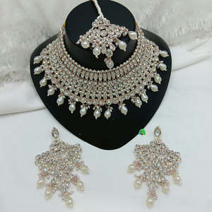 Conjunto de Collar Choker de Diseño 10575612WH, Joyería Fina con Cuentas de Perlas y Piedras Austríacas Brillantes - Product Image 1