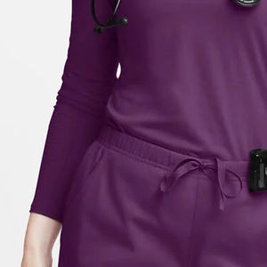 Camiseta de Manga Larga con Logotipo Personalizado, Camiseta de Manga Larga para Mujer, Uniforme Médico, Accesorios para Uniformes Médicos, Camisetas para Debajo del Uniforme - Product Image 2