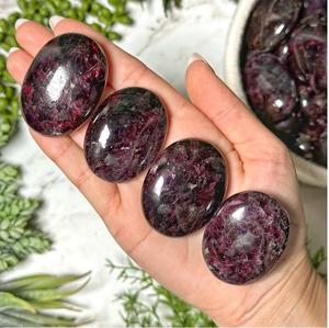 Piedra de Granate Roja Natural Ovalada Pulida, Cristal Curativo para Reiki, Meditación, Sanación Energética, Decoración, Venta al Por Mayor - Product Image 4