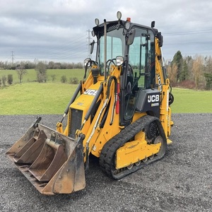 Chargeuse compacte JCB 1CXT durable avec moteur 50HP 60KW et pompe hydraulique pour les opérations agricoles et de construction intensives - Product Image 2