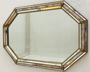 Un hermoso espejo veneciano/espejo de pared con adornos de latón y un espejo de cristal con mosaico de tres capas. Tamaño especial. - Product Image 3