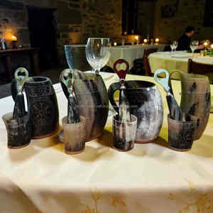 Mug en corne de bœuf sculpté à la main de style viking, gobelet en corne naturelle avec ouvre-bouteille et verre à shot au meilleur prix - Product Image 3