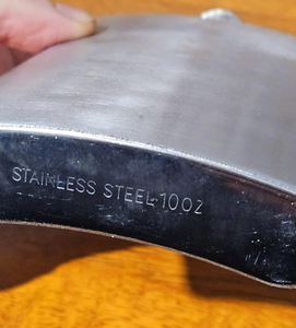 3. กระติกน้ำสแตนเลสขนาด 6 ออนซ์ พร้อมกรวย กระติกใส่แอลกอฮอล์แบบพกพา - Product Image 4