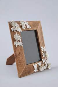 Cadre photo décoratif fait main en bois massif, à suspendre au mur, bois naturel poli, décoration intérieure - Product Image 6