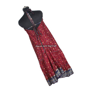 Nouvelle Robe Bohème d'Été pour Femme, Style Boho Hippie Vintage en Soie, Col Halter, Robe de Soirée Élégante sans Manches en Sari Recyclé - Product Image 2