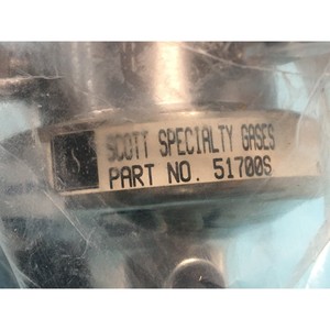 Régulateur de pression de gaz Scott Specialty 51-700S - Équipement et pièces semi-conductrices de renommée mondiale à la fois fiables et durables - Product Image 3
