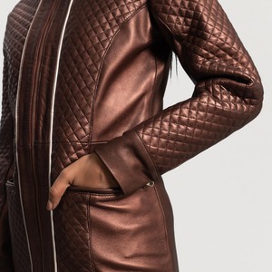 Gabardina Clásica de Cuero para Mujer, Abrigo Largo Elegante, Diseño de Moda Premium, Estilo Personalizado, Venta al Por Mayor - Product Image 5