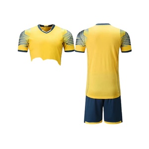 เสื้อฟุตบอลแขนสั้นคอวี ระบายอากาศได้ดี ผลิตจากโพลีเอสเตอร์ 100% พิมพ์ลายดิจิทัล ขายดีที่สุด ชุดฟุตบอลแบบกำหนดเองได้ - Product Image 1