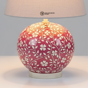 Lampe de table de luxe en os incrusté rose avec abat-jour beige |   Éclairage de chevet floral artisanal - Product Image 3