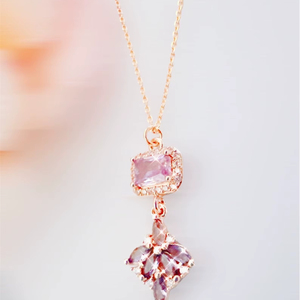 Colgante de Amatista en Plata de Ley 925 con Baño de Oro de 14K, Joyería Nupcial Morada, Collar con Piedra Preciosa, Regalo - Product Image 1