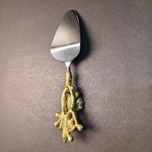 Serveur à gâteau élégant en acier inoxydable avec poignée en forme de branche d'orchidée dorée, pelle à dessert décorative pour gâteaux de mariage, anniversaires - Product Image 5