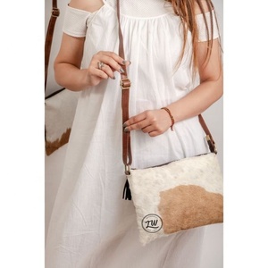 LW Sac à bandoulière en cuir à poils de vache pour femmes, fabriqué à la main, en fourrure véritable, vintage et tendance, pour robe d'été, style féminin. - Product Image 6