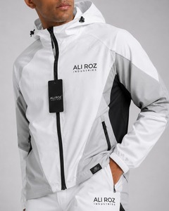 Ensemble coupe-vent personnalisé : veste légère en nylon et short respirant, séchage rapide, élégant, OEM - Product Image 6
