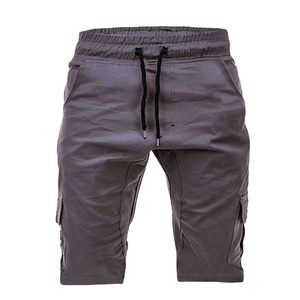 กางเกงขาสั้นวินเทจสไตล์สตรีทแวร์ผู้ชาย ผ้าฝ้ายฟลีซเนื้อนุ่ม สีซีดแบบซันเฟด ความยาวเหนือเข่า เอวแบบรูดเชือก ผู้ผลิต OEM รุ่น AI-SH-19 - Product Image 3