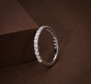 แหวนหมั้นเพชรทรงกลมเจียระไนแบบวินเทจ เงินแท้ 925 ได้รับการรับรองจาก IGI เหมาะสำหรับเป็นของขวัญแต่งงานและวันครบรอบ - Product Image 4