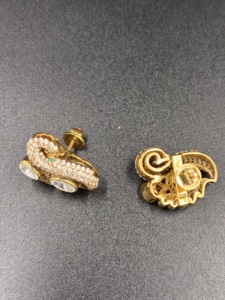 Boucles d'oreilles classiques plaquées or avec micro-incrustations florales pour femmes, motif paon - Product Image 6