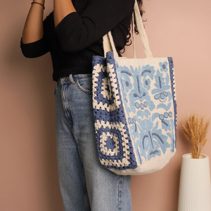 Sac fourre-tout en coton brodé de perles bohèmes pour femmes, fermeture ouverte, fabriqué en Inde par Whimsy Art Craft - Product Image 4