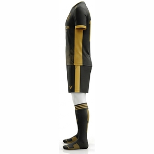 Uniforme de football personnalisé noir et or unisexe à manches courtes, respirant, sublimé, 100% polyester, col rond, pour tous - Product Image 4