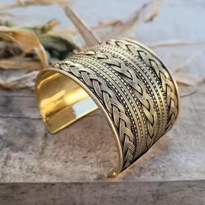 Brazalete Ajustable de Cobre Moderno, Color Personalizado, Diseño Grabado, Fundición a Presión, Ecológico, Recuerdos de Boda de Metal - Product Image 6