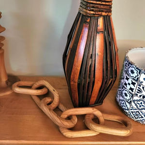 Artículo decorativo de artesanía india en madera para tu pared y mesa. Cadena de anillos de madera hecha por artesanos indios en India. - Product Image 1