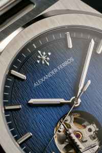 ปุ่มกดแบบซ่อน ตัวล็อคสแตนเลสสตีล กระจกแซฟไฟร์ กันน้ำ 5 บาร์ ขนาด 39 มม. Alexander Ferros 9292S/05 นาฬิกาสปอร์ตแบบกลไก - Product Image 2