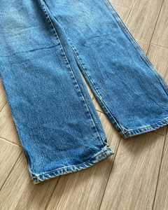 Stylish Baggy <b>Jeans</b> With <b>Soft</b> Cotton And Adjustable Waist Baggy <b>Jeans</b> With Button Closure And Classic Pocket Design - Product Image 5
