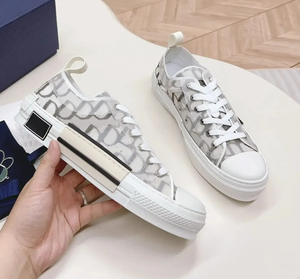 Chaussures décontractées tendance de haute qualité pour hommes et femmes, avec empeigne en toile à motif floral et fermeture à lacets - Product Image 1