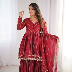 Ensemble Kurti Sharara avec travail de miroirs pour femmes, collection export, vêtements de fête - Product Image 1