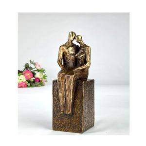 Sculpture en aluminium coulé représentant l'harmonie, le mouvement, l'inspiration culturelle et l'élégance sculpturale durable - Product Image 1