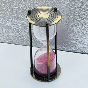 Sablier 3D en laiton massif de 6 pouces, finition Commando, motif animal et ange |   Pièce de table décorative vintage en fonte pour la remise des diplômes - Product Image 1