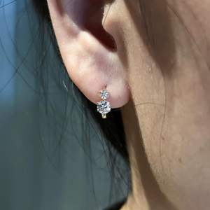 Boucles d'oreilles clous scintillantes en diamant de laboratoire taille ronde, or massif 14 carats, bijoux surprise pour femme, cadeau de mariage - Product Image 5