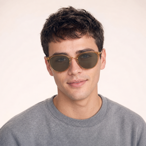 Gafas de Sol con Marco de Plástico Unisex, Montura Completa, Lentes de Resina Fotocromáticas Grises con Luteína, Protección UV420, Anti-luz Azul, Cómodas - Product Image 5