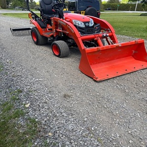 Nuevo BX23S para Tractor de Arrastre 4x4 de 20HP con Transmisión por Engranajes, Tractor Agrícola de Alta Productividad con Motor y Bomba, Listo para la Venta - Product Image 3