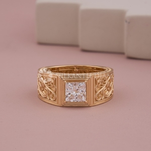 Bague en diamant taille radiant style luxe, or jaune, diamant de laboratoire, bijoux fins pour homme - Product Image 1