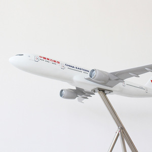 777-3001:60 Modelo de avión de aterrizaje de gran tamaño Decoración 1,2 metros Modelo de reacción de avión grande Avión Boeing 777 - Product Image 4