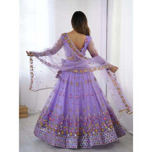 Fil de designer et séquence de travail Lehenga Choli pour les fêtes Fournitures de fête élégantes - Product Image 3