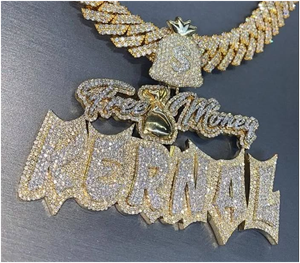 สร้อยคอจี้แบบ Iced Out สำหรับผู้ชาย ตัวอักษรเงินแท้ 925  งานฮิปฮอป  จี้เพชร VVS Moissanite  สร้อยคอจี้แบบสั่งทำพิเศษ - Product Image 1