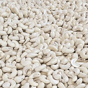 Manufacturing Cashew W320 Cashew <b>Nuts</b> Bulk Cashew <b>Nuts</b> Wholesale Exported To Eu, Middle East, Asia From Santigo - Product Image 1