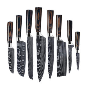 Juego de Cuchillos de Chef Damasco Hechos a Mano, Resistentes y Ecológicos, con Hojas de Acero Damasco de 67 Capas y Mangos de Madera, para Diestros - Product Image 1